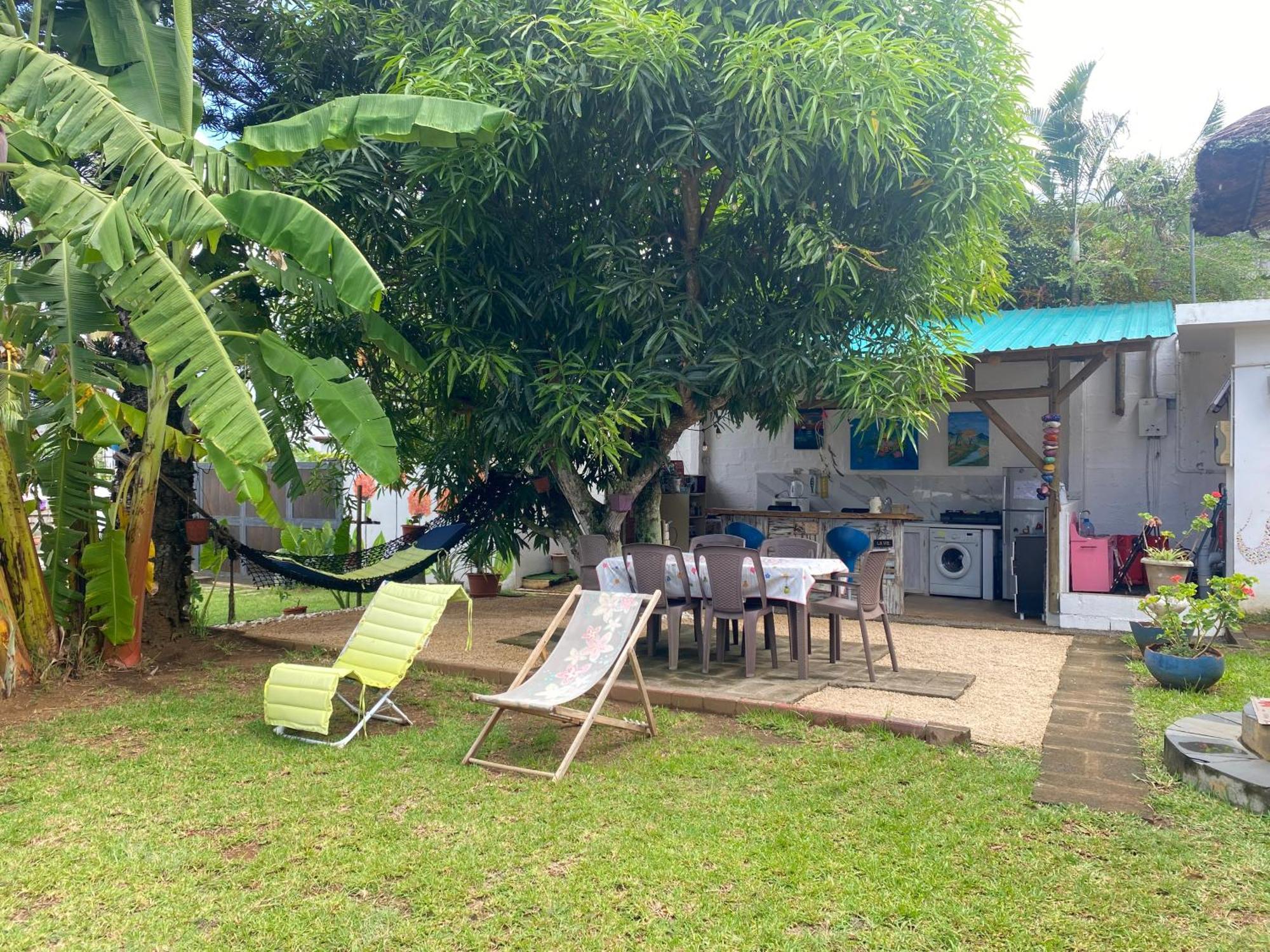 Bed and Breakfast Cazhibiscus Trou aux Biches Exterior foto